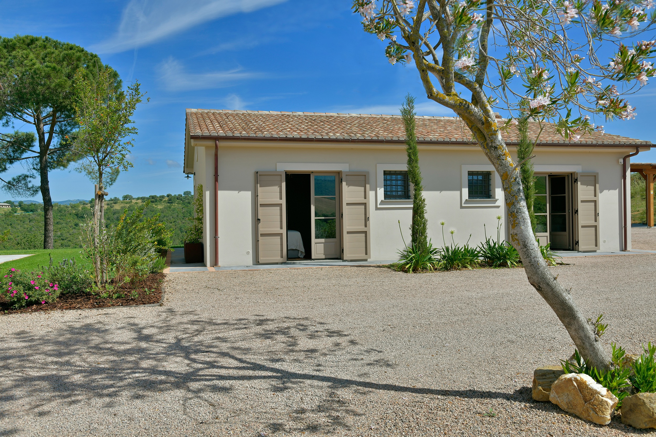 Tenuta Thun La Cerrettaia guesthouse entrance