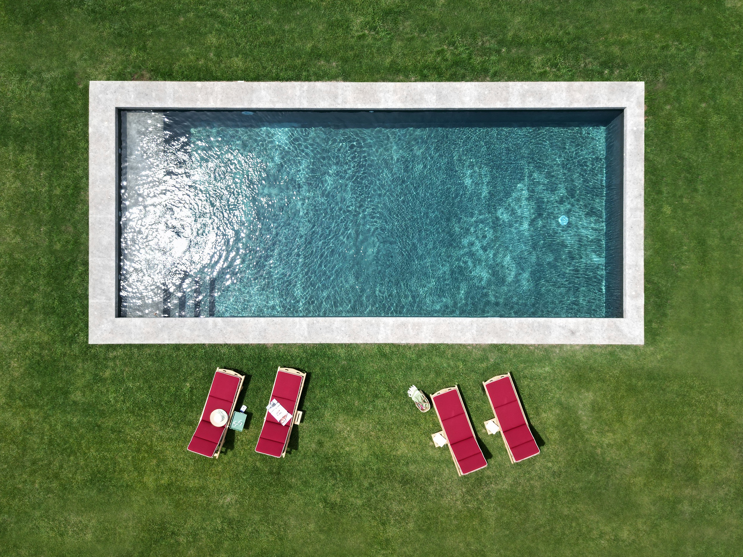 Tenuta Thun La Cerrettaia pool drone shot