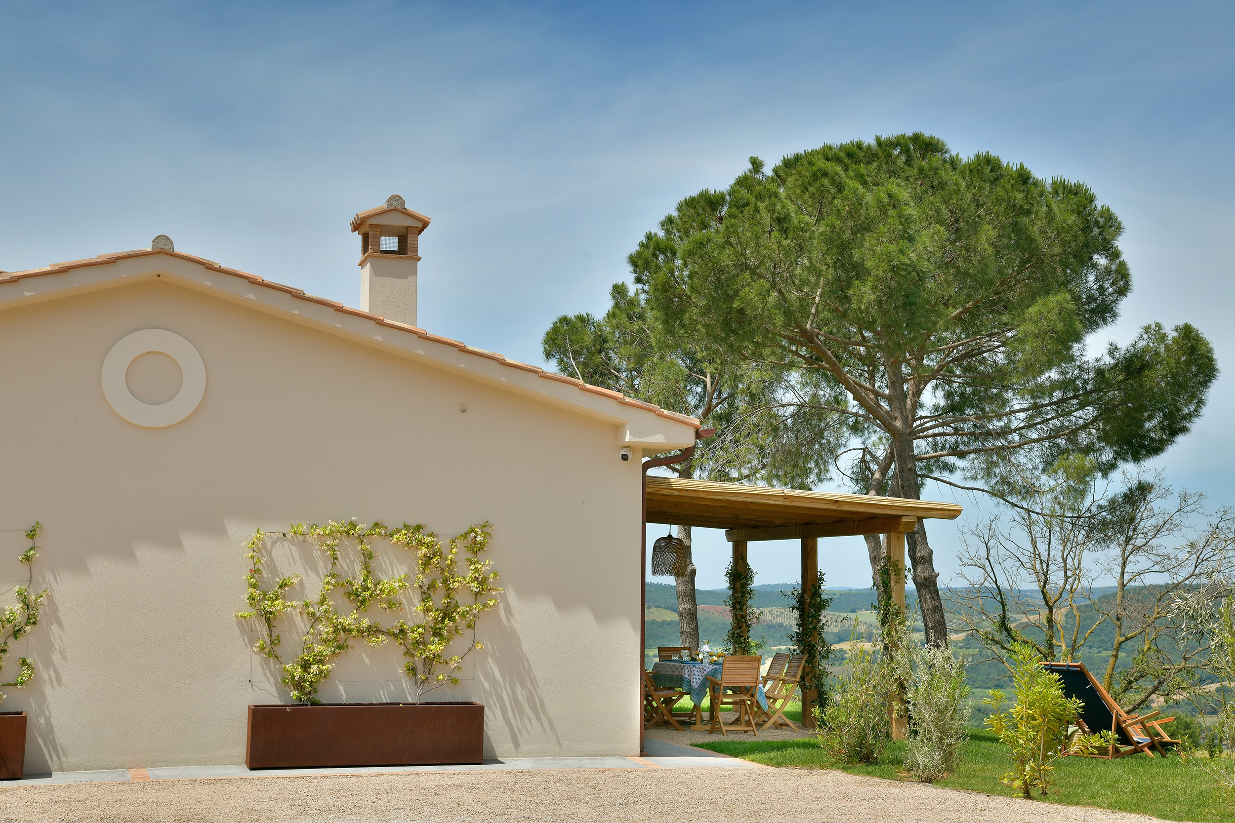 Tenuta Thun La Cerrettaia view back guesthouse tuscany