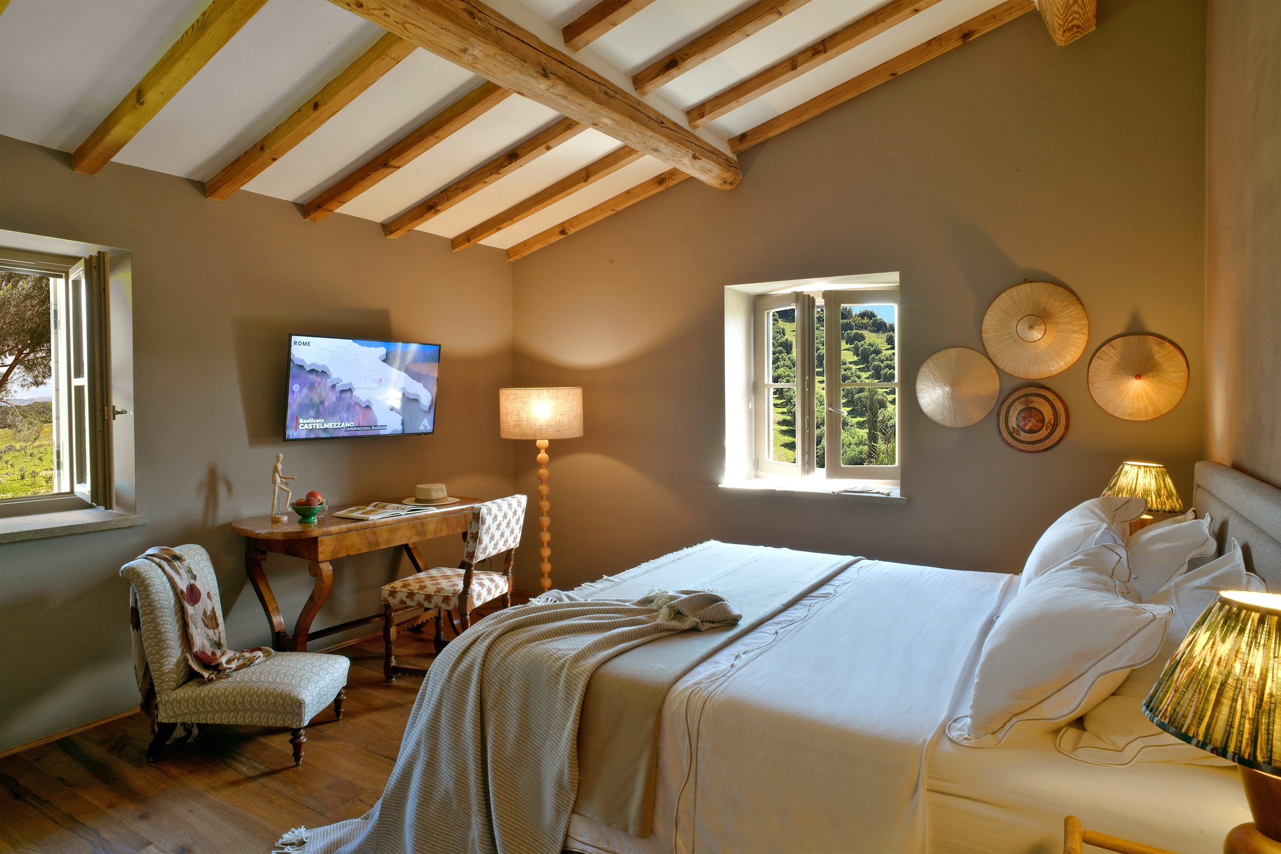 Tenuta Thun beigeroom queen sized double room